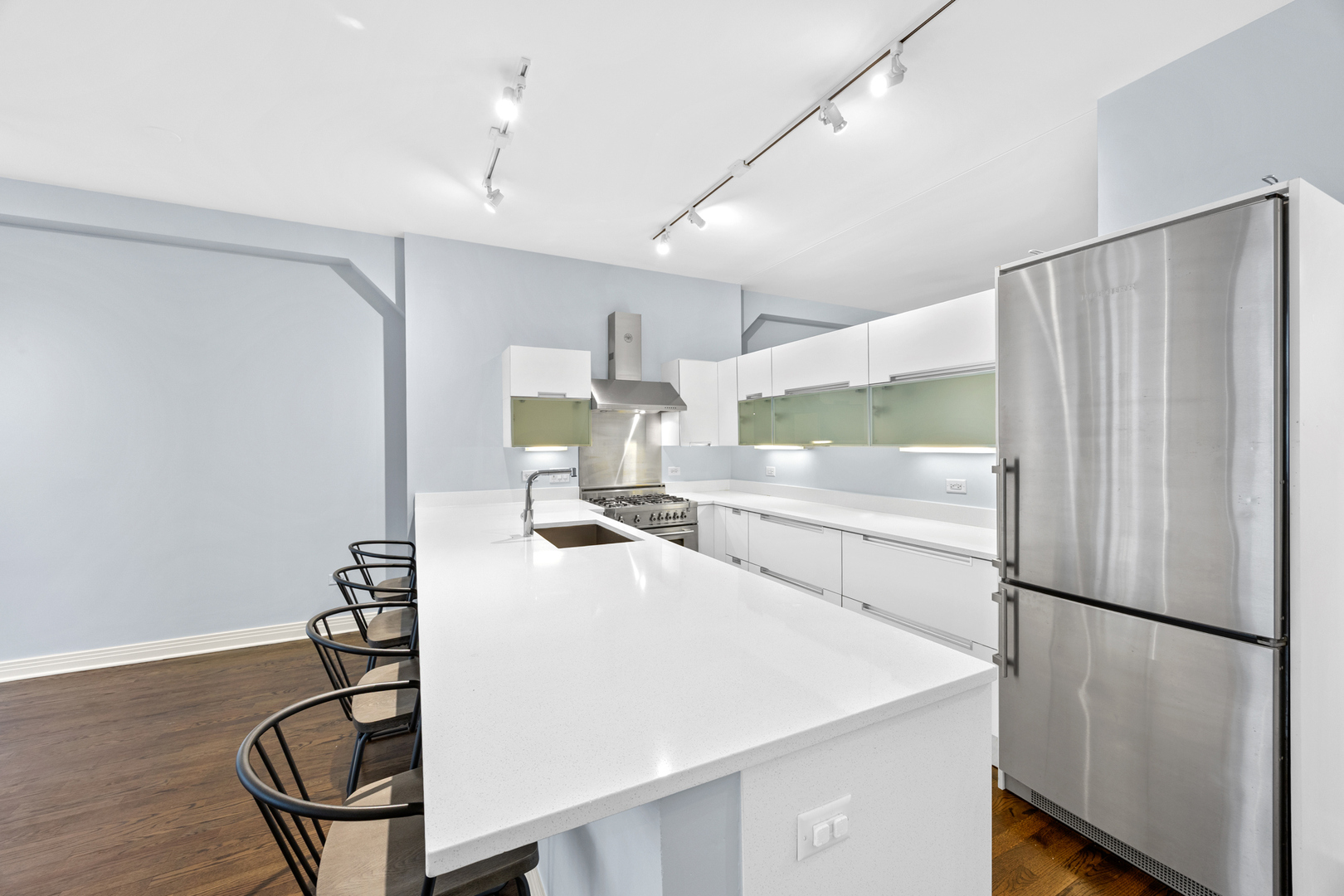 6 North Michigan Avenue Chicago IL 60602