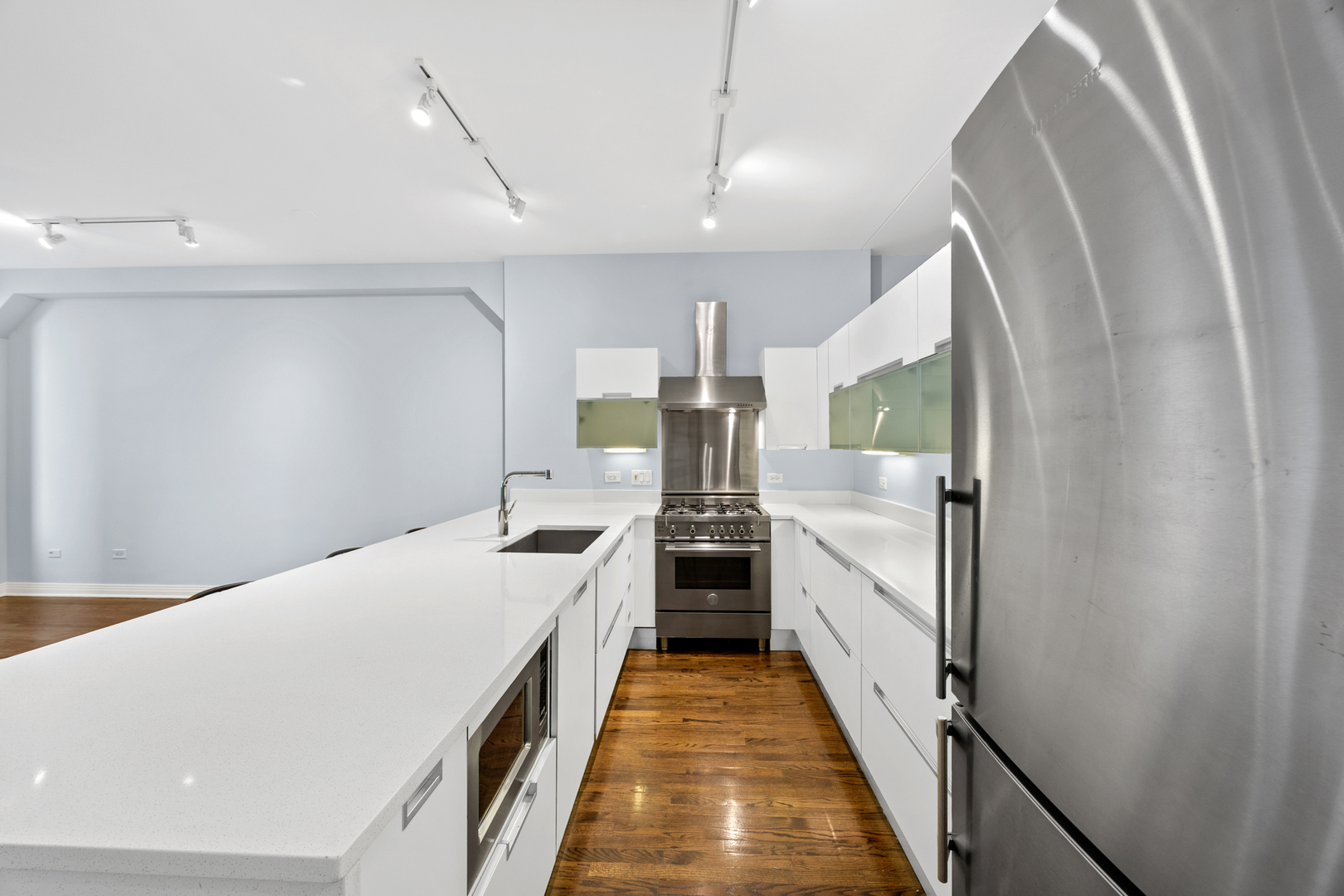 6 North Michigan Avenue Chicago IL 60602