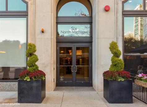 6 North Michigan Avenue Chicago IL 60602