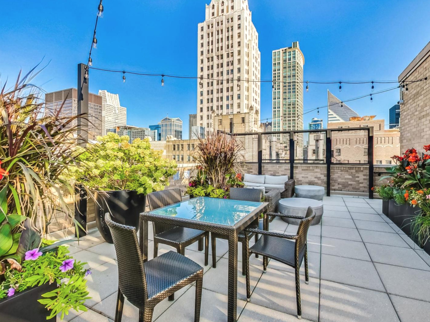6 North Michigan Avenue Chicago IL 60602