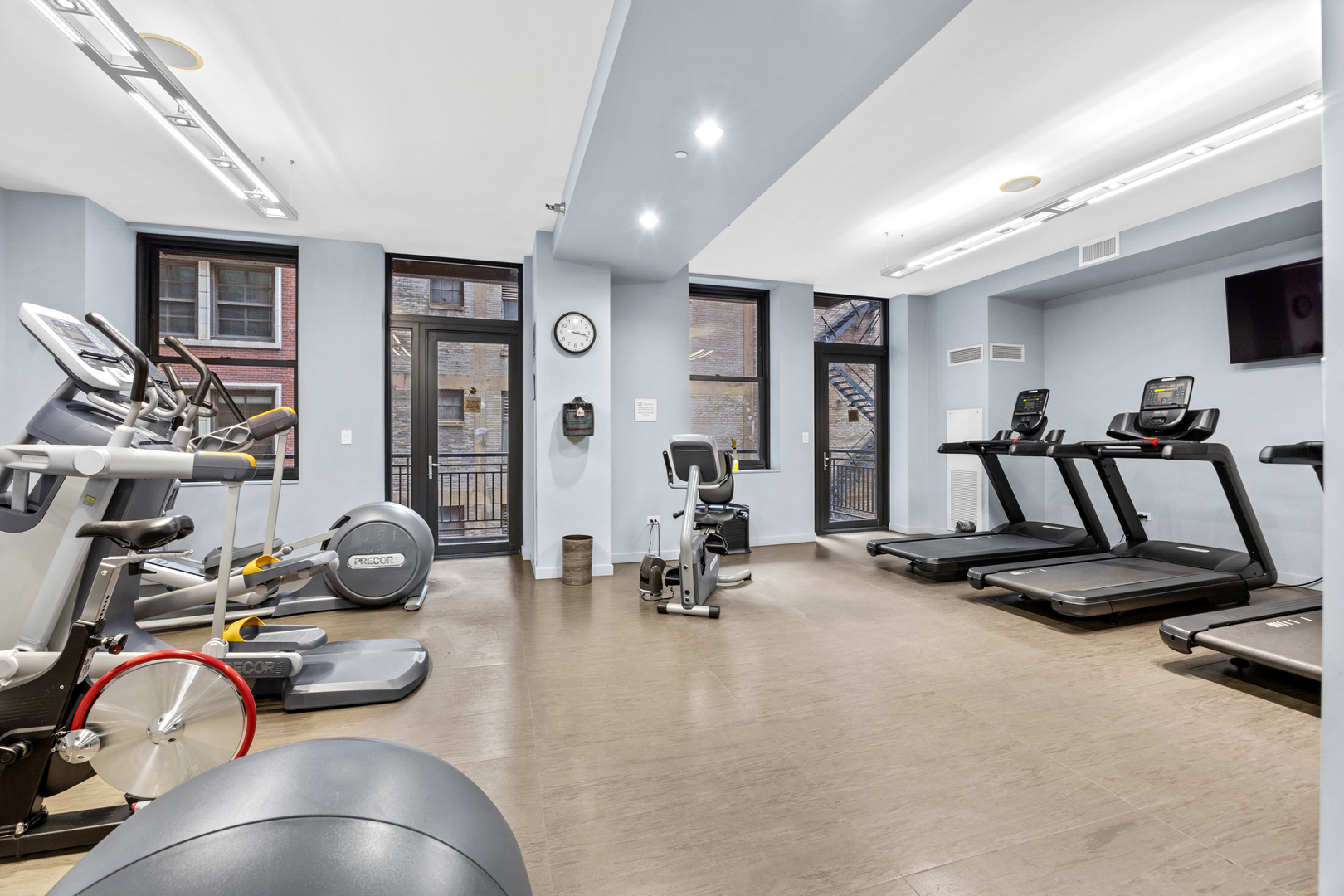 6 North Michigan Avenue Chicago IL 60602
