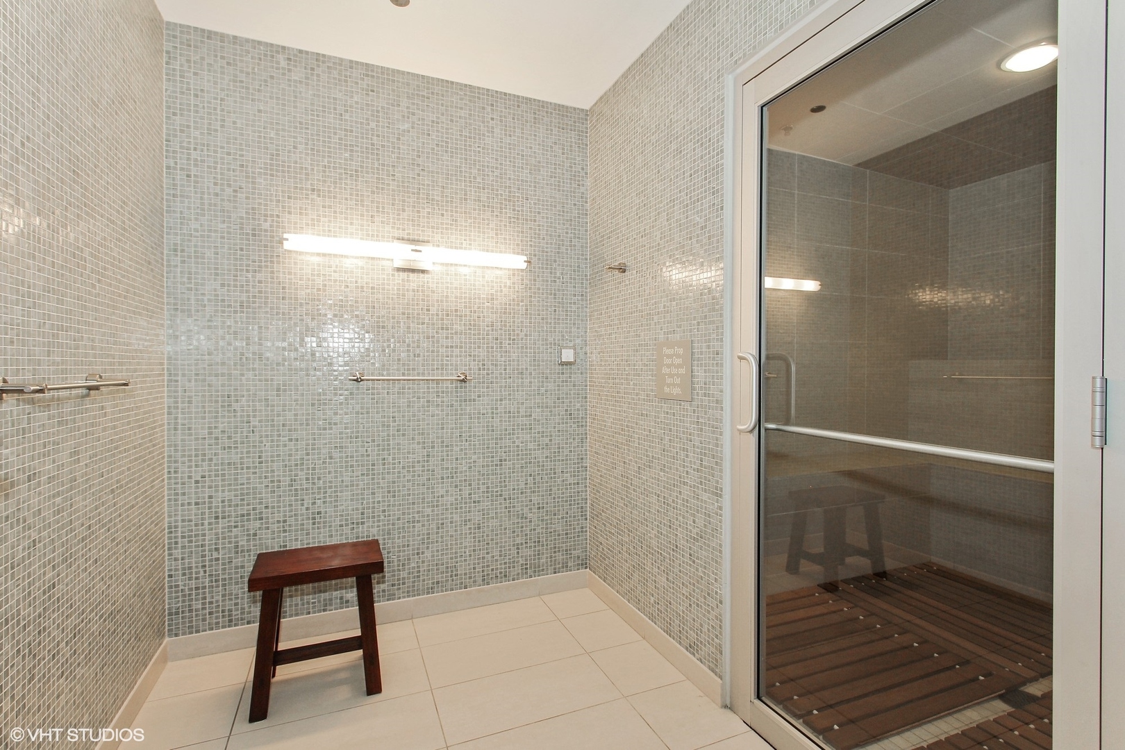 6 North Michigan Avenue Chicago IL 60602