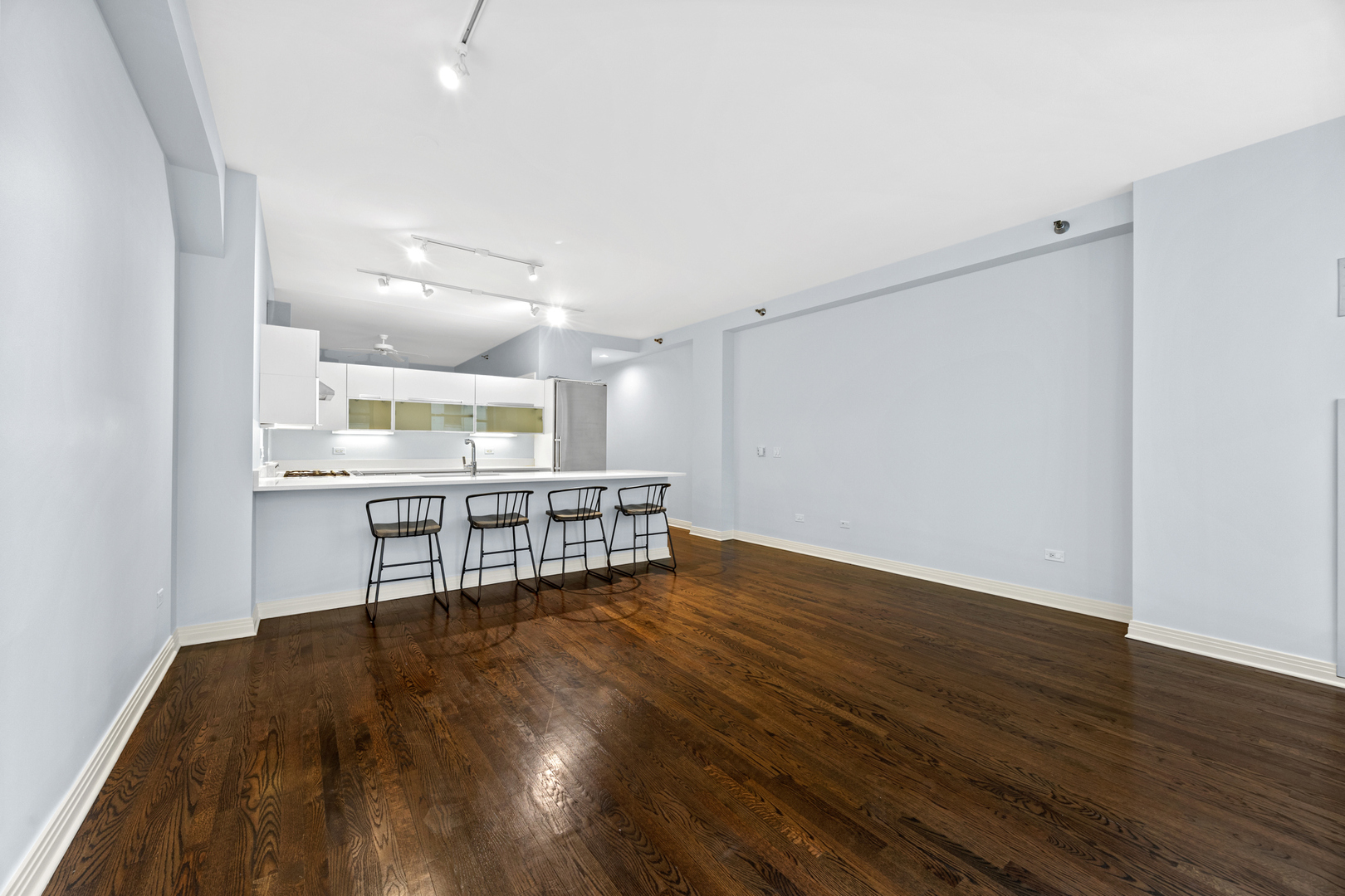 6 North Michigan Avenue Chicago IL 60602