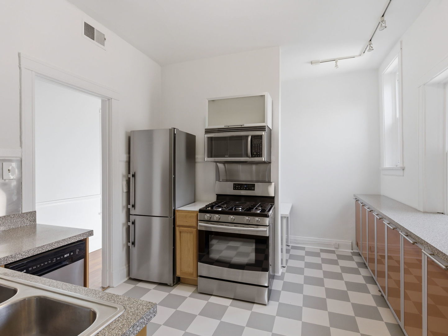 5108 South Woodlawn Avenue Chicago IL 60615