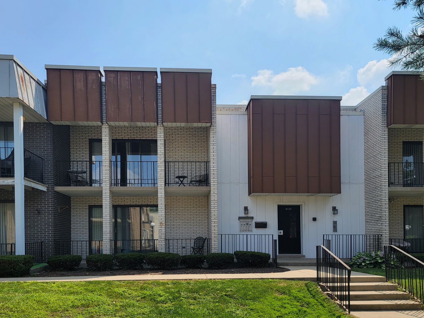 4123 West 98th Street Oak Lawn IL 60453