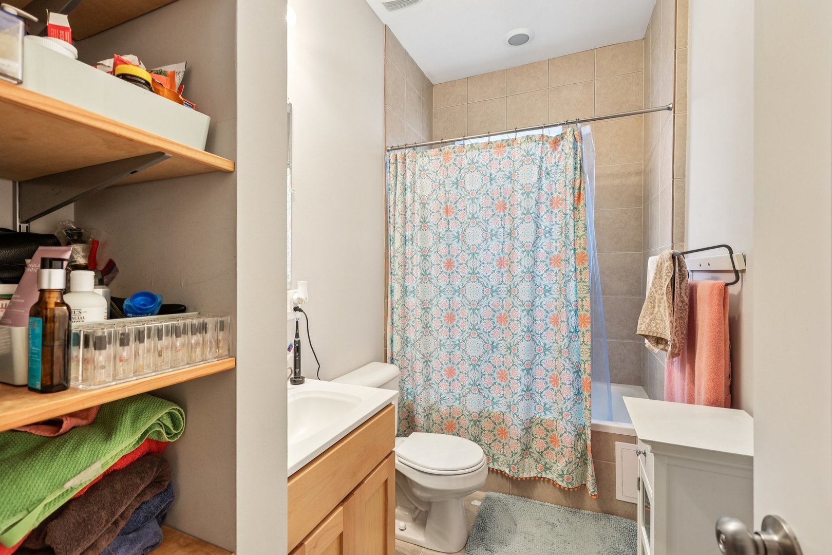 1639 West Farwell Avenue Chicago IL 60626