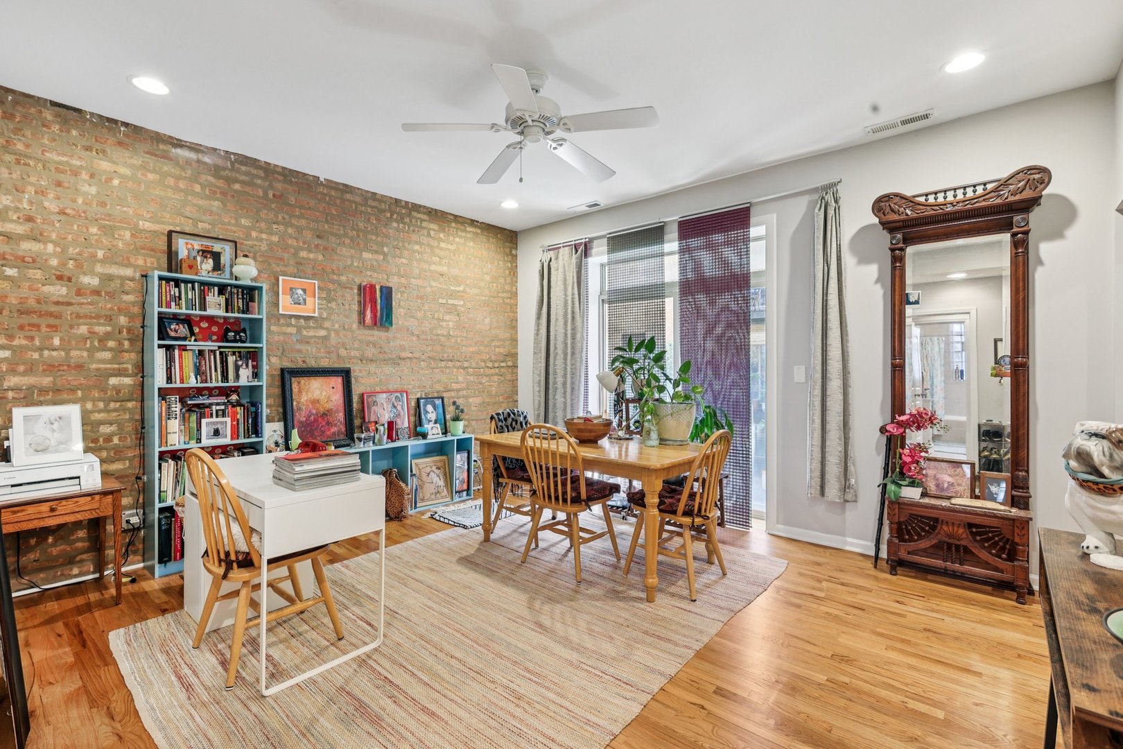 1639 West Farwell Avenue Chicago IL 60626