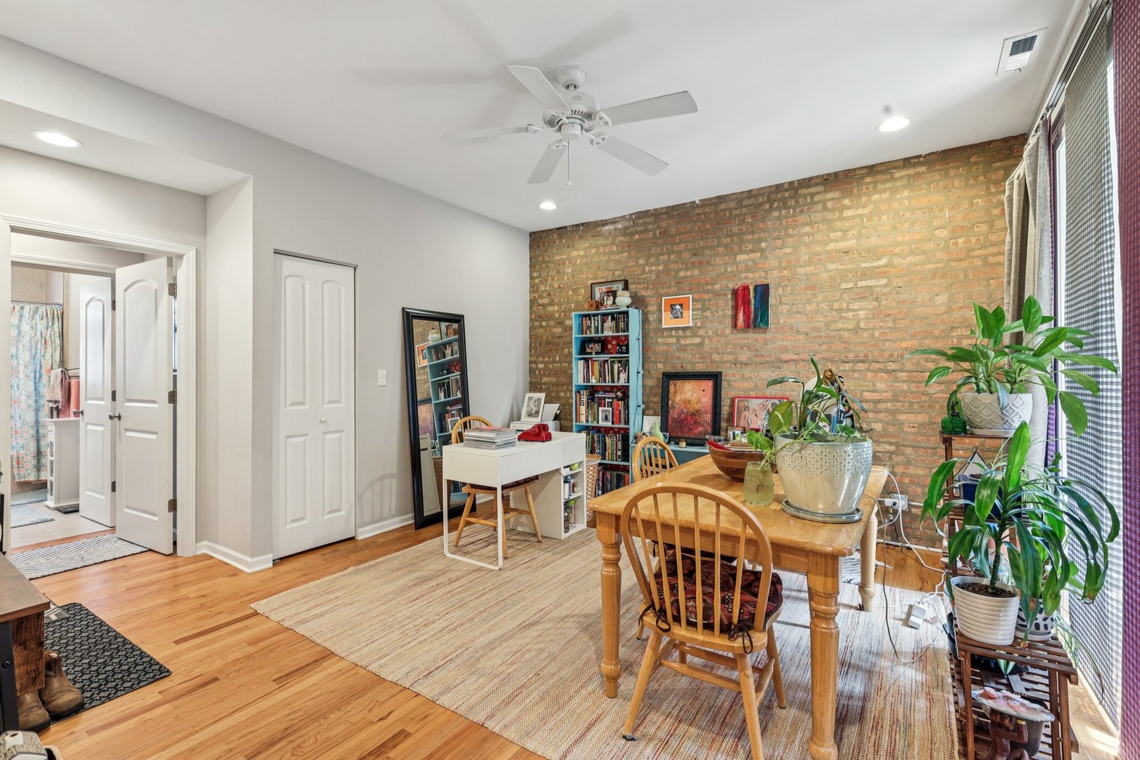 1639 West Farwell Avenue Chicago IL 60626