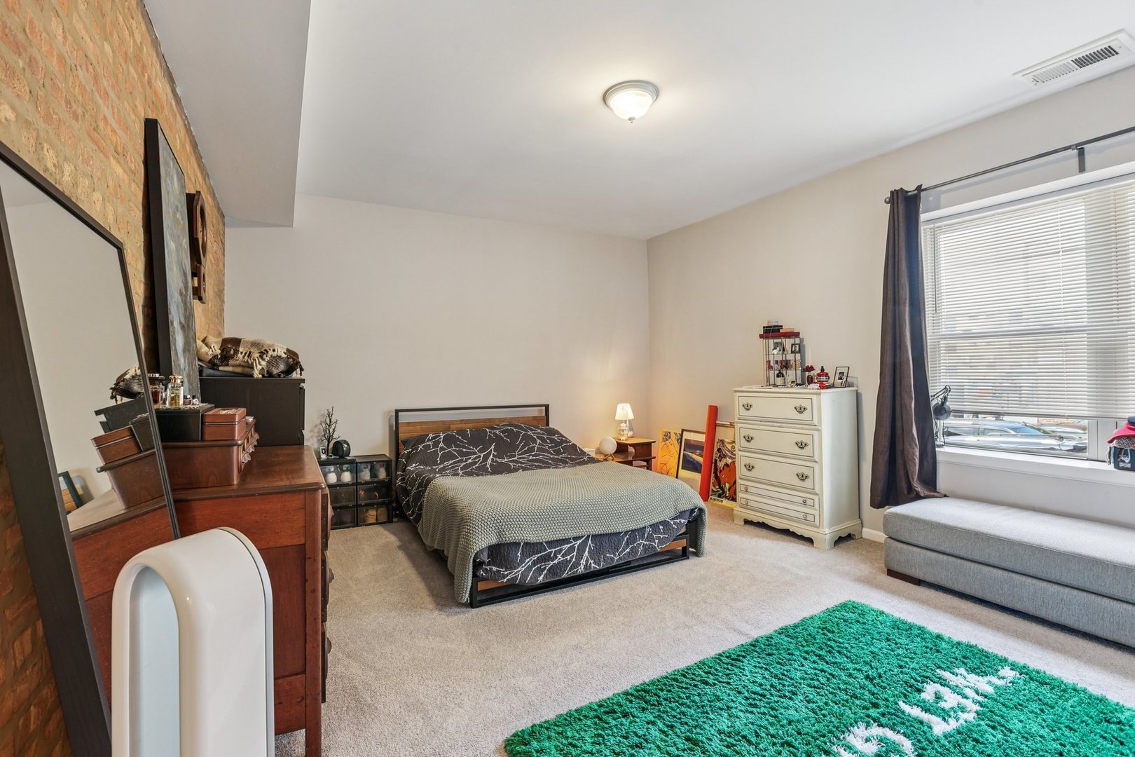 1639 West Farwell Avenue Chicago IL 60626