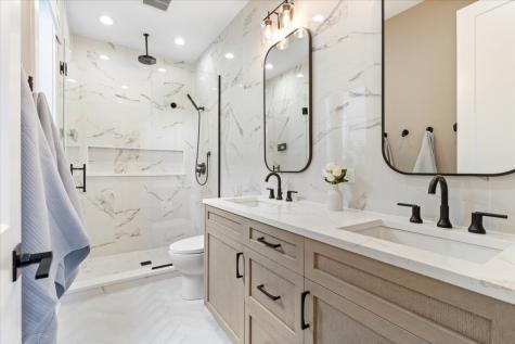 1644 West Diversey Parkway Chicago IL 60614