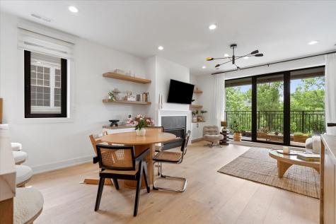 1644 West Diversey Parkway Chicago IL 60614