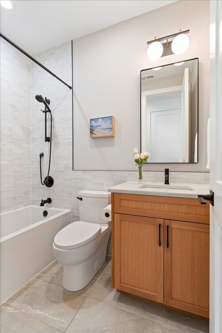 1644 West Diversey Parkway Chicago IL 60614