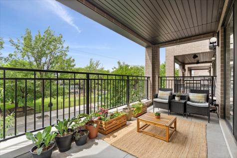 1644 West Diversey Parkway Chicago IL 60614