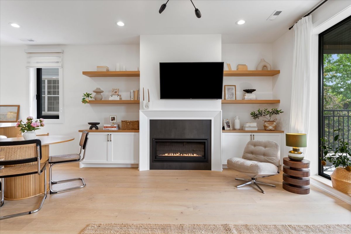 1644 West Diversey Parkway Chicago IL 60614