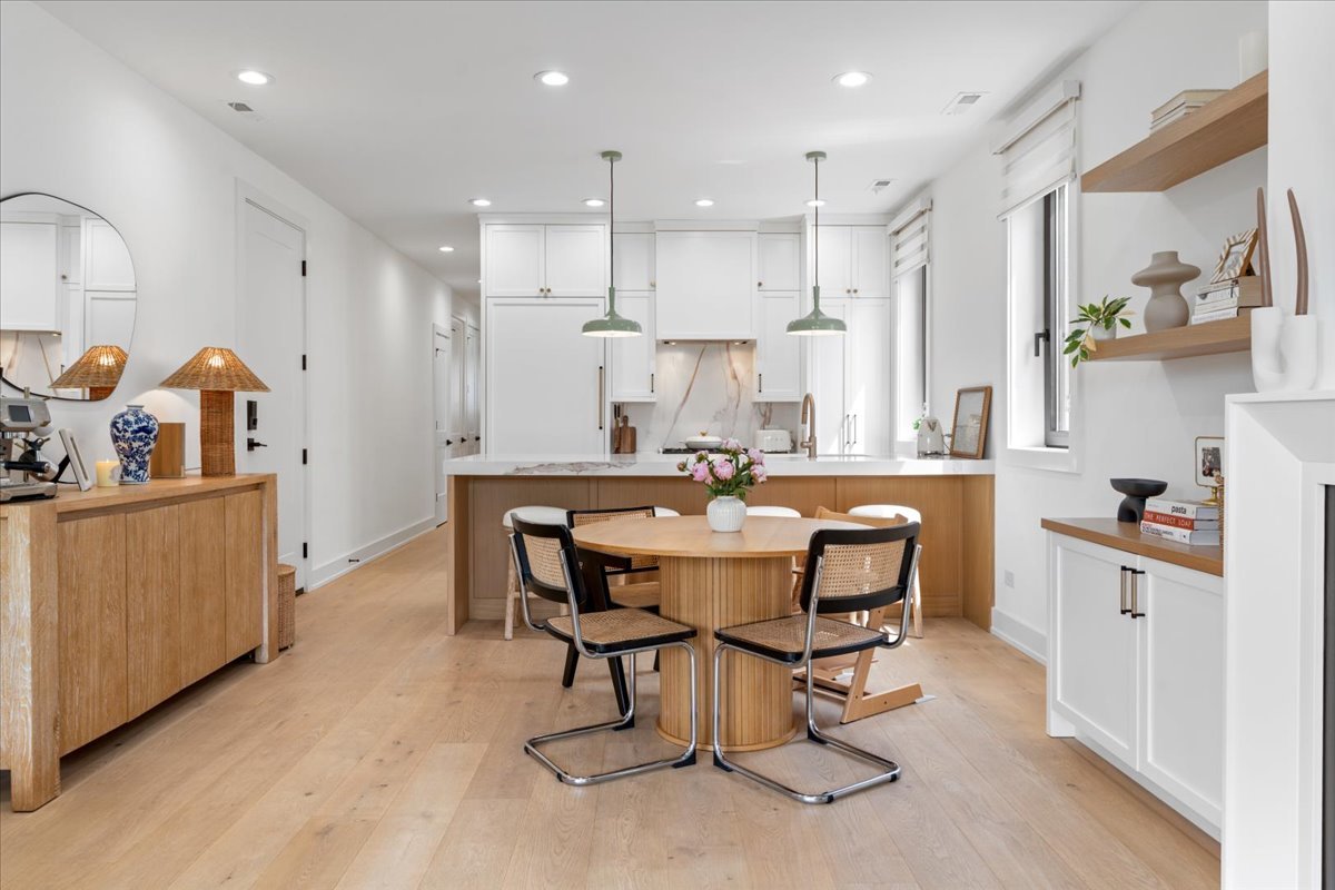 1644 West Diversey Parkway Chicago IL 60614