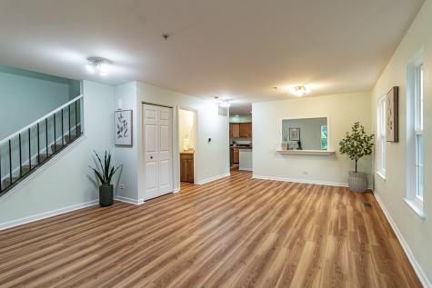 1230 Orleans Drive Mundelein IL 60060