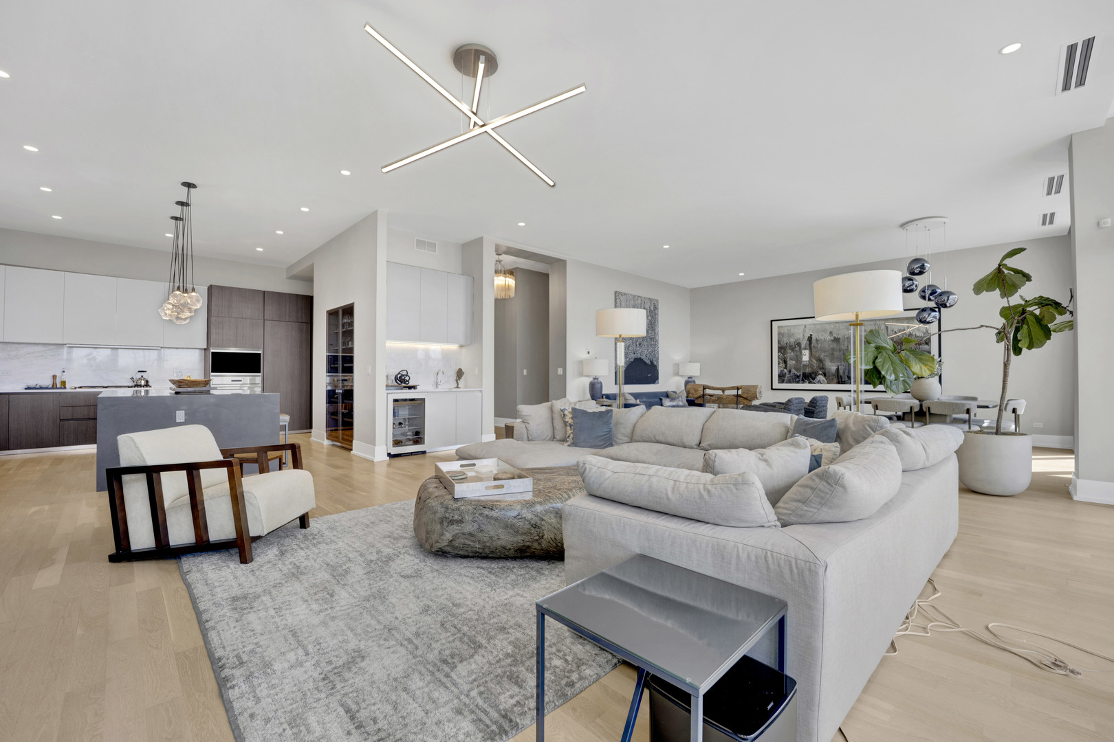 2035 North Orleans Street Chicago IL 60614