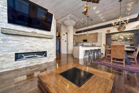 17 North Loomis Street Chicago IL 60607