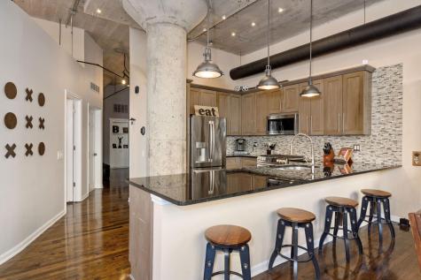 17 North Loomis Street Chicago IL 60607