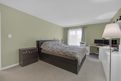 945 East Kenilworth Avenue Palatine IL 60074