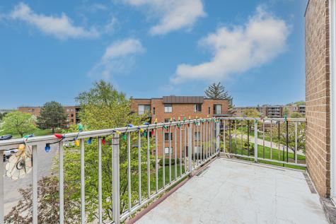 945 East Kenilworth Avenue Palatine IL 60074