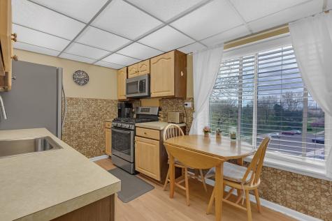 945 East Kenilworth Avenue Palatine IL 60074