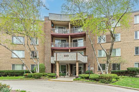 945 East Kenilworth Avenue Palatine IL 60074