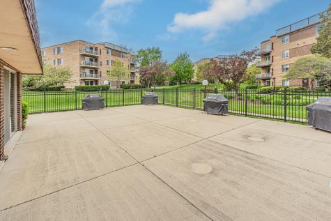 945 East Kenilworth Avenue Palatine IL 60074