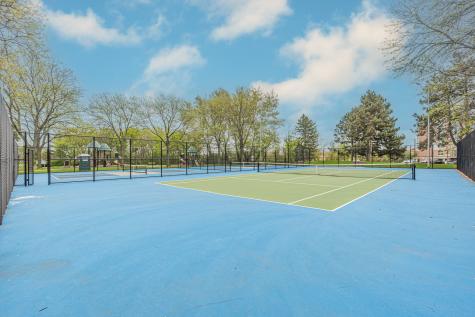 945 East Kenilworth Avenue Palatine IL 60074