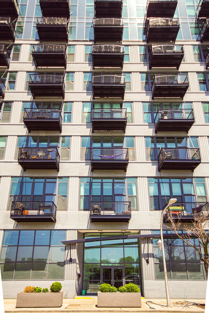 1224 West Van Buren Street Chicago IL 60607