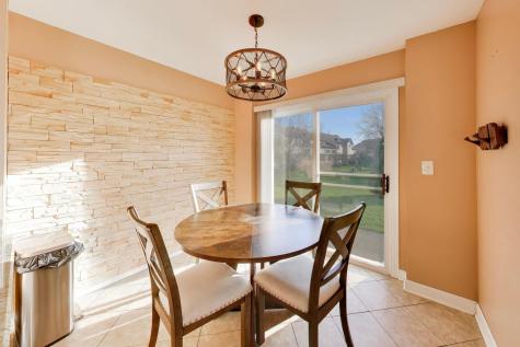 1422 Welland Court Roselle IL 60172