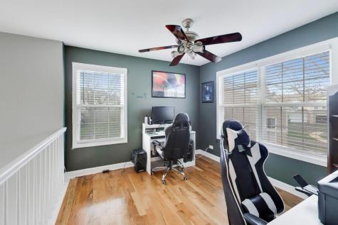 1422 Welland Court Roselle IL 60172