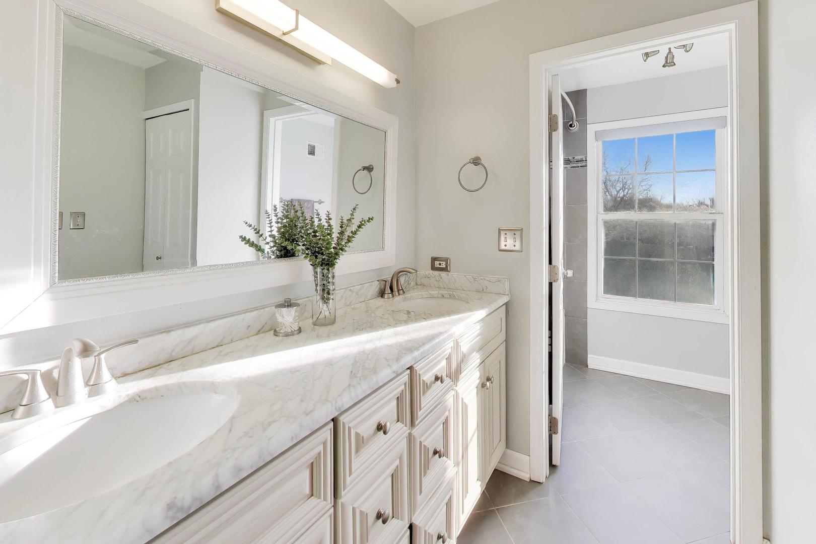 1422 Welland Court Roselle IL 60172