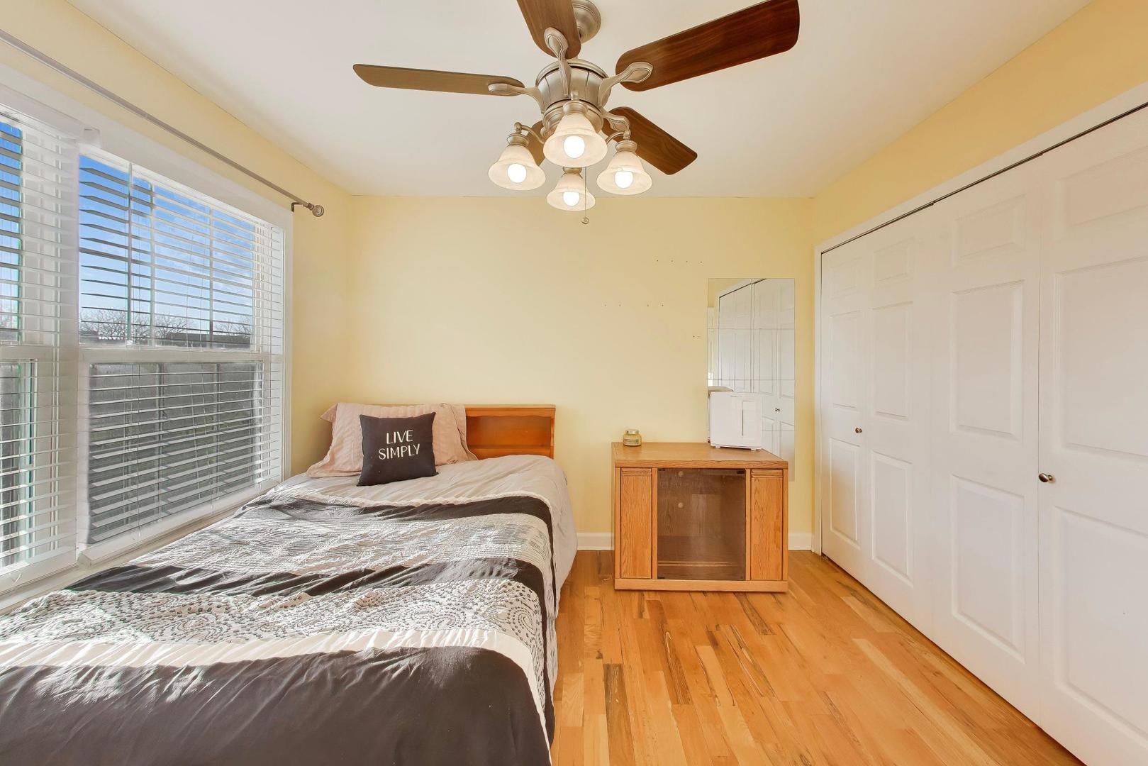 1422 Welland Court Roselle IL 60172