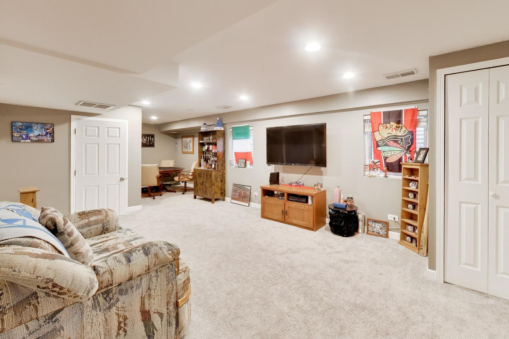 1422 Welland Court Roselle IL 60172