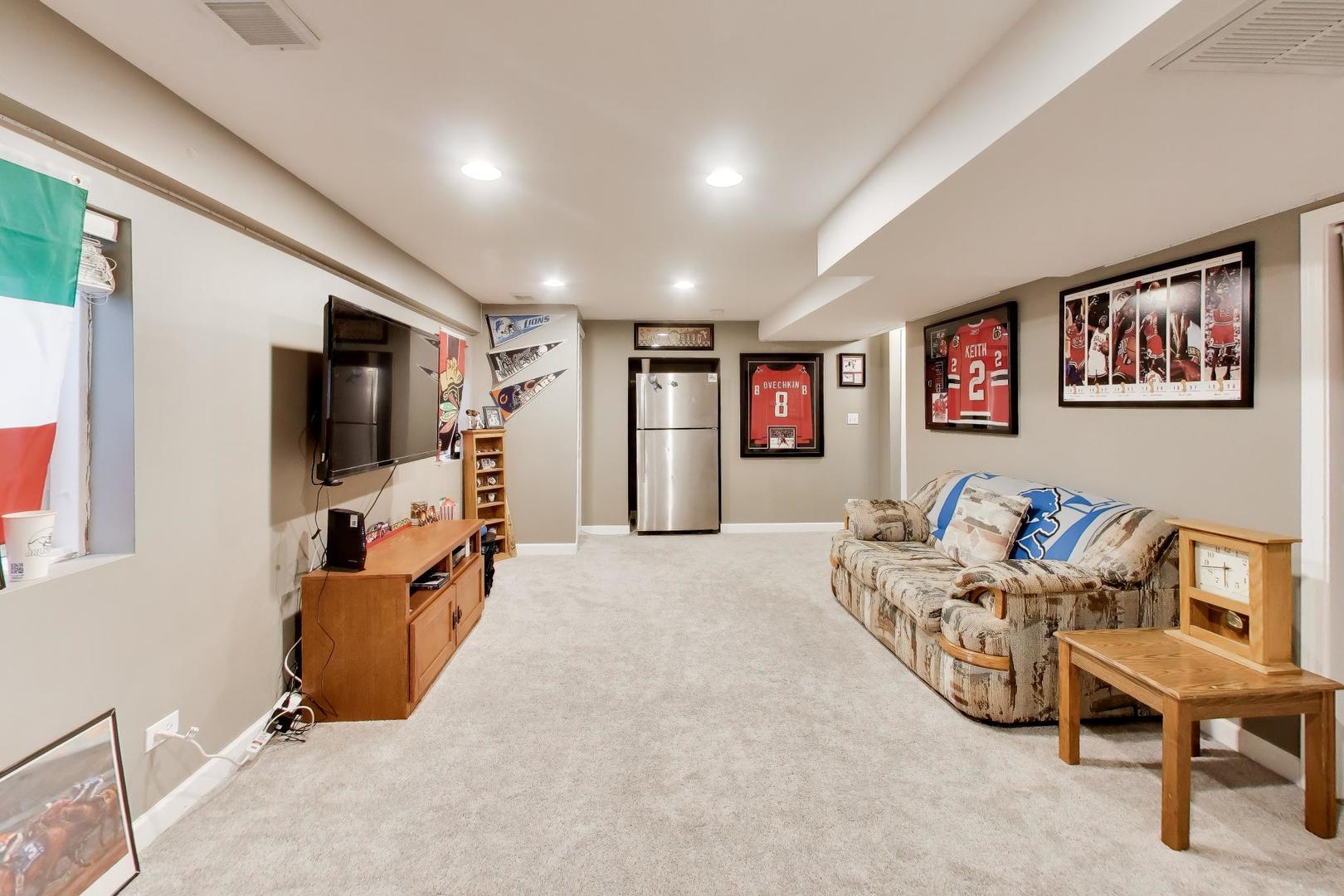 1422 Welland Court Roselle IL 60172