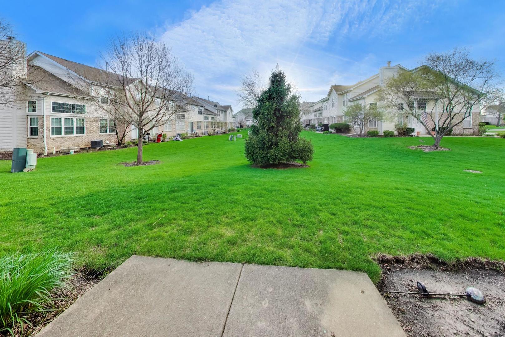 1422 Welland Court Roselle IL 60172