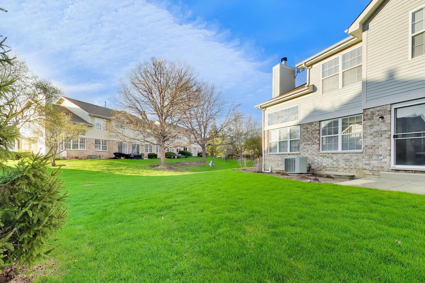 1422 Welland Court Roselle IL 60172