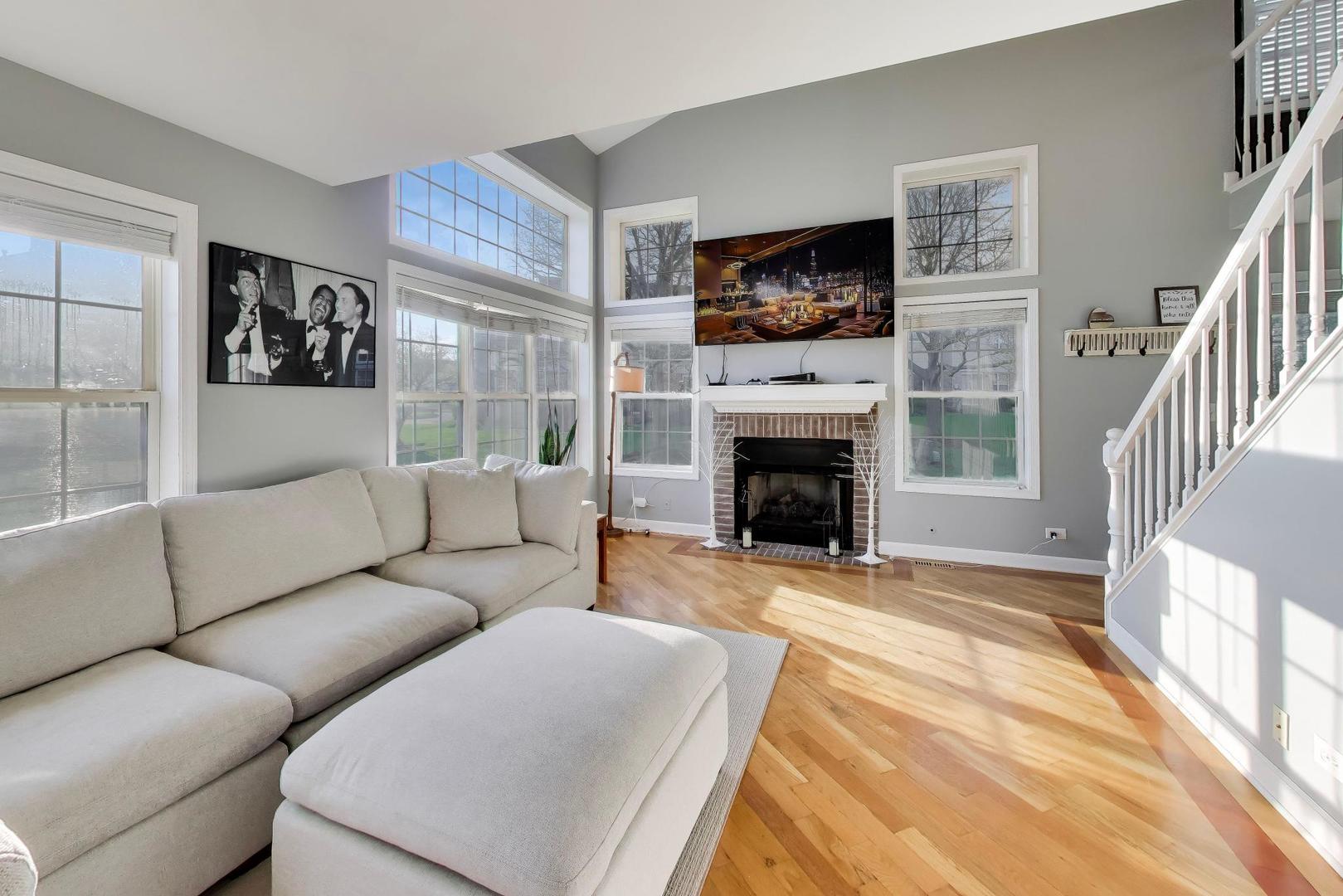 1422 Welland Court Roselle IL 60172