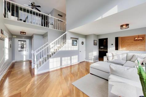 1422 Welland Court Roselle IL 60172
