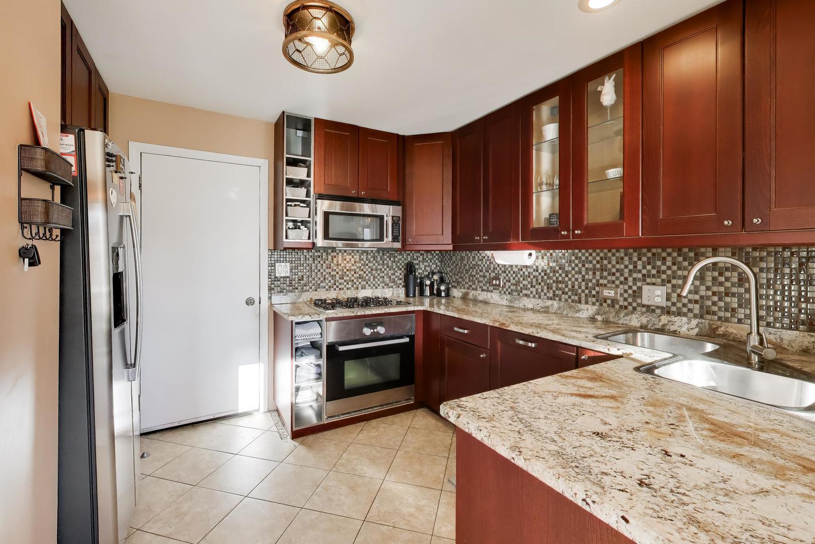 1422 Welland Court Roselle IL 60172