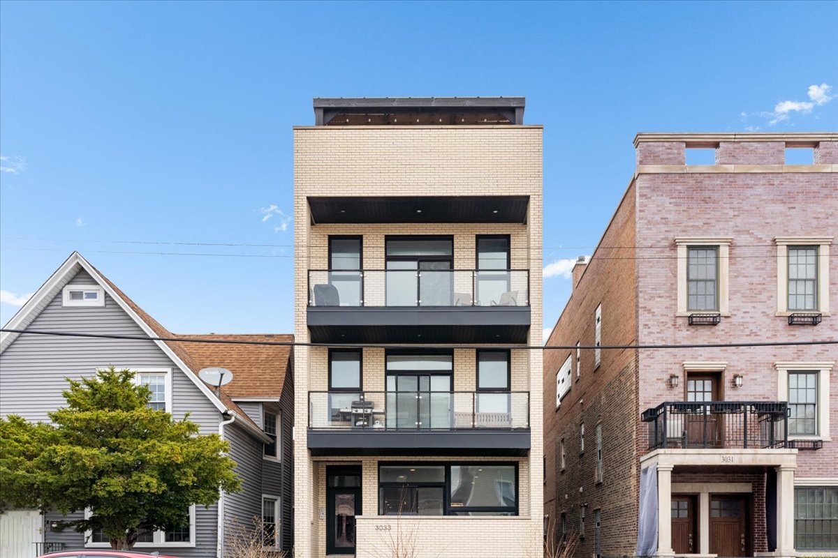 3033 North Clybourn Avenue Chicago IL 60618