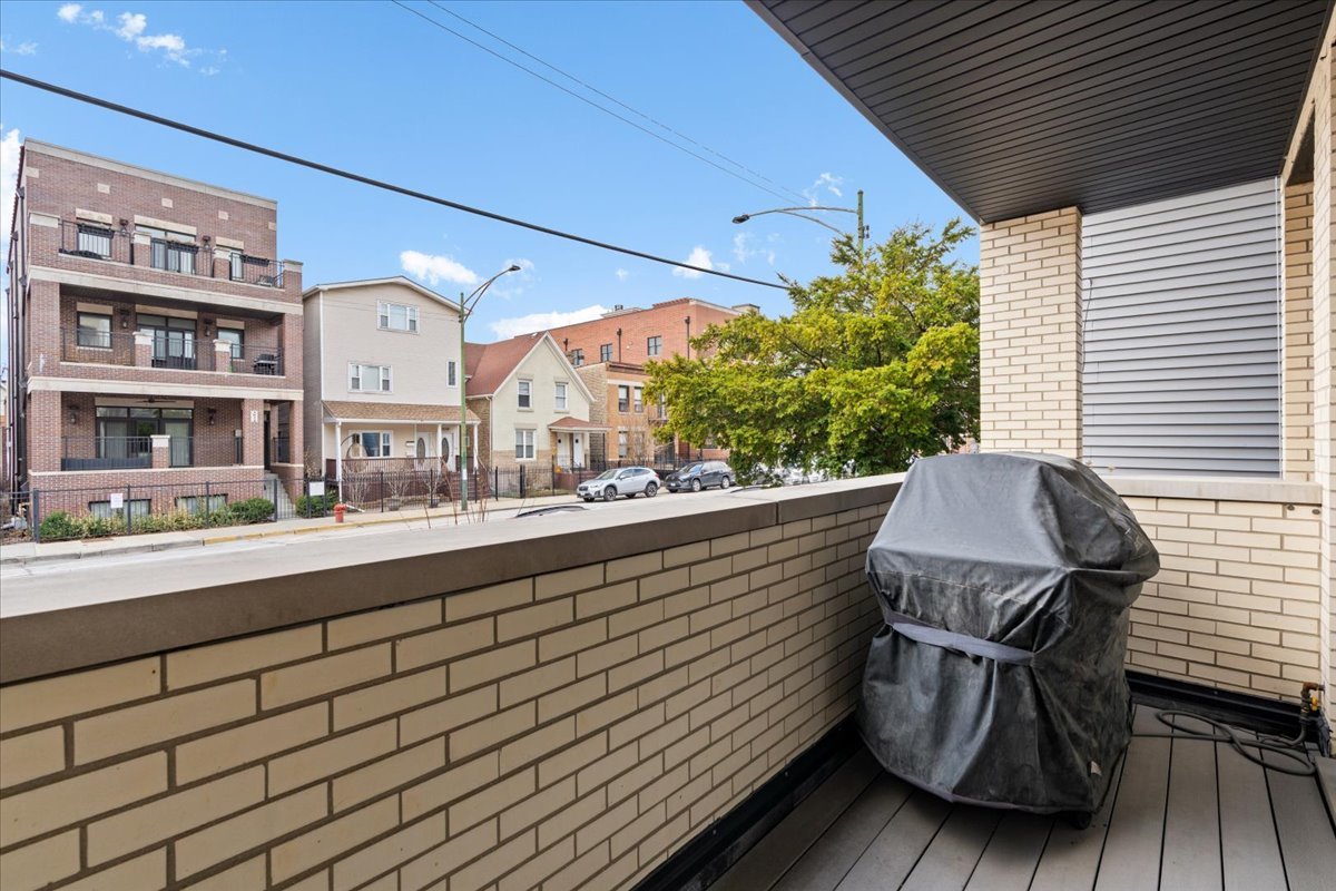 3033 North Clybourn Avenue Chicago IL 60618