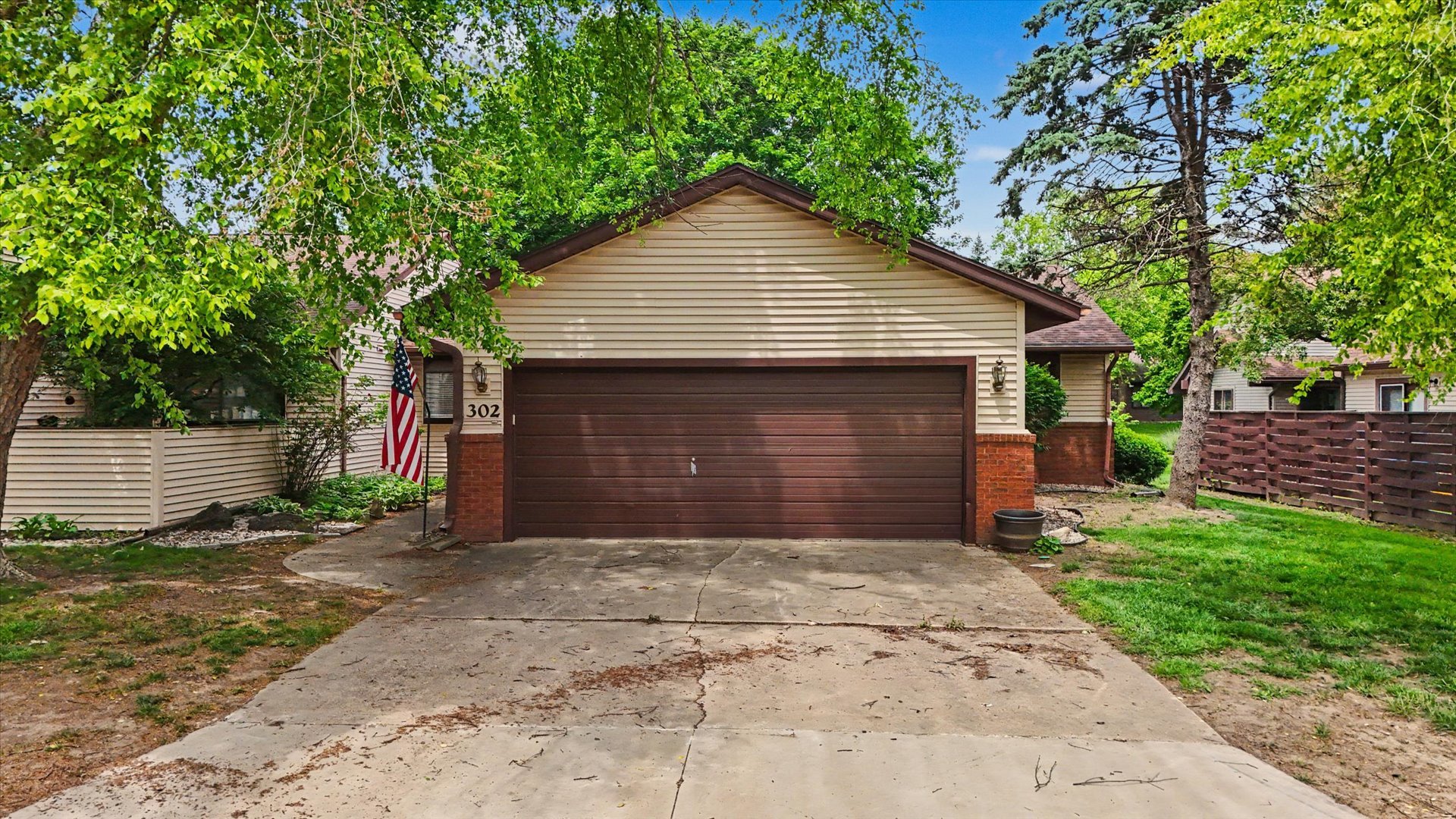 302 Spring Circle Urbana IL 61802