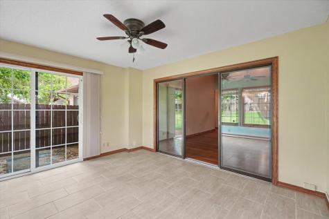 302 Spring Circle Urbana IL 61802