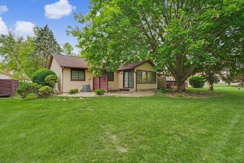 302 Spring Circle Urbana IL 61802