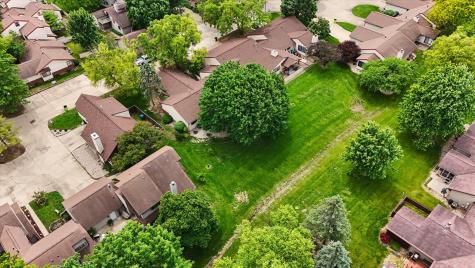 302 Spring Circle Urbana IL 61802