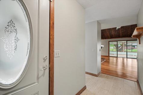 302 Spring Circle Urbana IL 61802