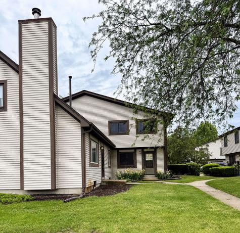 1719 Cedarbrook Court Sycamore IL 60178