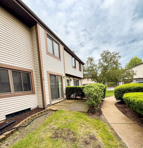 1719 Cedarbrook Court Sycamore IL 60178